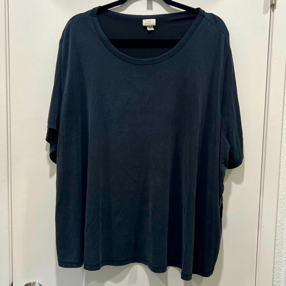 Black silk feel T-Shirt blouse. - Picture 1 of 6